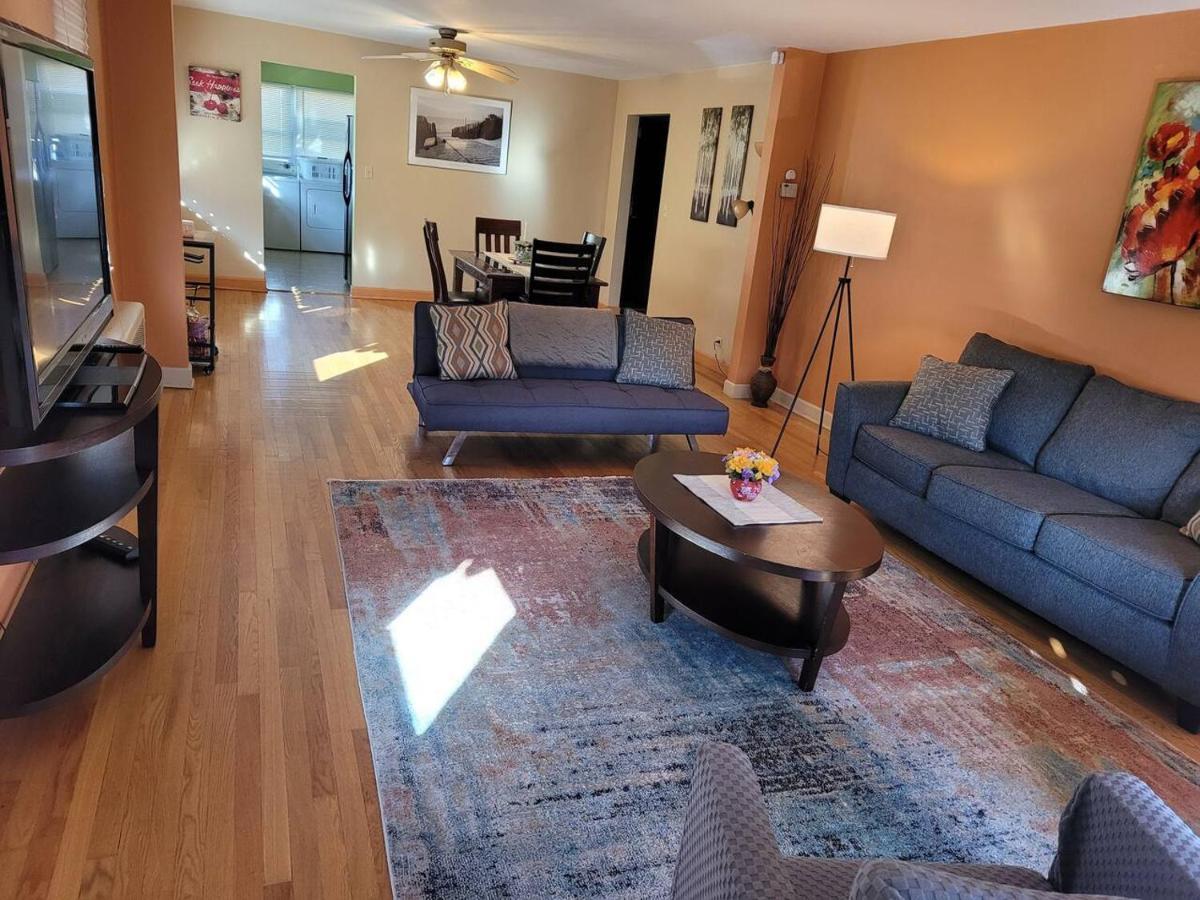 Great Chicago Getaway 2 Bedrooms Sleeps 1 To 4 Luaran gambar